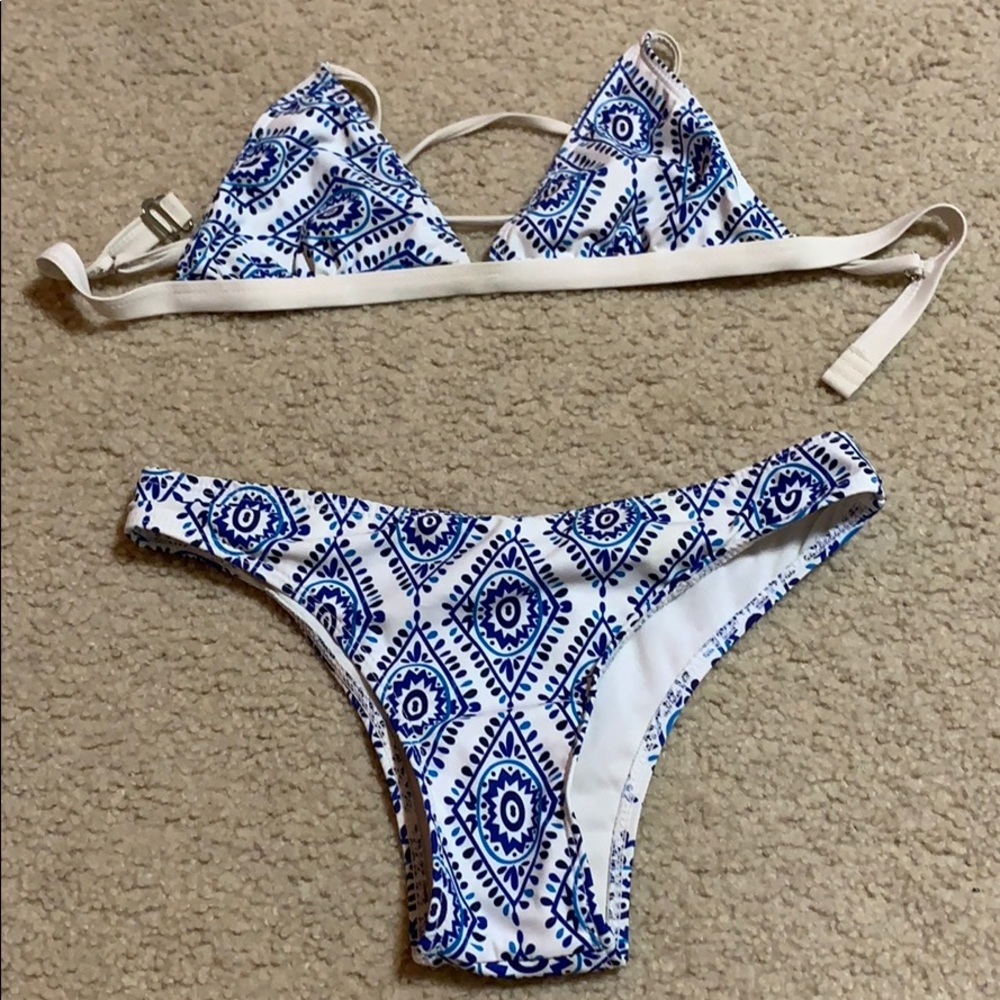 patterned bikini set